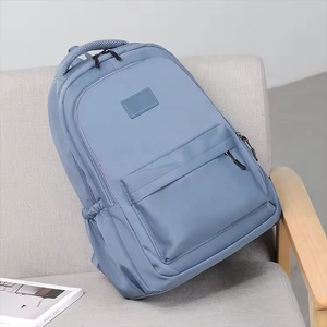 Sac à dos scolaire durable OEM ODM pour étudiants, sac à bandoulière de grande capacité de couleur unie pour le lycée, l'université et les voyages - Product Image 4
