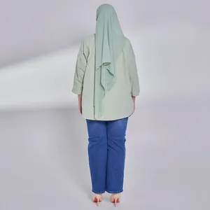 Blusa Oversize con Rayas Verdes, Proveedor OEM de Malasia, Tela Seersucker, Hombros Caídos, Corte Holgado, Top Modesto de Manga Larga para Mujeres Musulmanas - Product Image 4