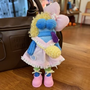 ตุ๊กตาครัสตี้แครบ ซีรีส์ชาวเมืองปลาตัวไม่ดี ของตกแต่งกระเป๋า DIY ของเล่นตุ๊กตาขนนุ่มสุดน่ารัก พวงกุญแจน่ารัก ทำจากใยฝ้าย PP - Product Image 6
