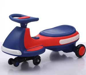 Voiture électrique à bascule pour enfants <span class=keywords><strong>de</strong></span> 3 ans et <span class=keywords><strong>plus</strong></span>, avec batterie rechargeable 2 en 1, roues anti-retournement clignotantes et pédale - Product Image 4