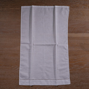 Hohlsaum-Leinen Maßgefertigte Cocktail-Tisch Baumwoll-Hochzeits-Servietten in Salbeigrün mit Logo für Restaurant und Hochzeit - Product Image 1