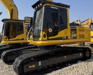 รถขุดโคมัตสึ PC240 210 200 มือสองจากญี่ปุ่น ยี่ห้อดัง คุณภาพดี น้ำหนัก 25 ตัน พร้อมใบรับรอง EPA CE ลดราคาพิเศษ - Product Image 1