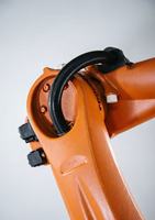 Robot industriel KUKA KR210vR3100 Ultra à 6 axes, charge utile de 210 kg, portée de 3100 mm pour le soudage et la manutention