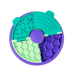 Cuenco de alimentación lenta para gatos con diseño de panal de abeja y base antideslizante, forma redonda de gran diámetro, color violeta oscuro - Product Image 1