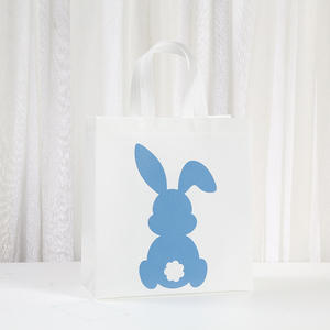 Sacchetti Bianchi in Tessuto Non Tessuto a Forma di Coniglietto Pasquale con Manici per Dolcetti, Caramelle e Regali, Accessori per Feste di Pasqua - Product Image 3