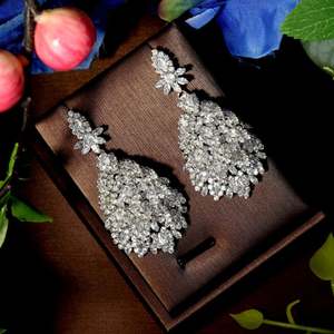 Fashionable Leaf Design Cubic Zirconia Dangle Drop <b>Earrings</b> for Women Bridal Wedding Party Jewelry Accessories E51 - Product Image 3