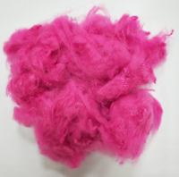 Fibre de polyester vierge à faible point de fusion ignifuge solide de haute performance 3D/6D/9D 51 mm pour matériau de rembourrage et filature