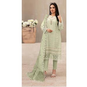 Vêtements pakistanais en fausse georgette lourde Costume Salwar avec broderie Costume de mariage à prix d'exportation Costumes pakistanais pour pelouse - Product Image 1