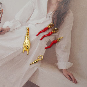 Collar con Colgante de Chile Rojo Esmaltado en Plata de Ley 925 y Oro de 18k, Venta Caliente de Gemnel - Product Image 4