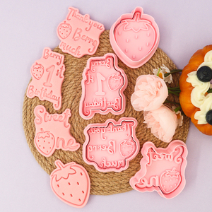 <span class=keywords><strong>Fraise</strong></span> anniversaire série écologique en plastique emporte-pièces 3D dessin animé bricolage imprimé Biscuit moule gâteau décoration outils - Product Image 1