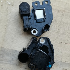 Pour <span class=keywords><strong>Renault</strong></span> MEGANE II 12V régulateur de tension d'<span class=keywords><strong>alternateur</strong></span> automatique 130633 595253 pour valeo - Product Image 2