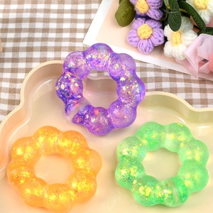 Pulsera Sensorial Antiestrés de Donut con Flores Brillantes, Juguete Blandito TPR Elástico para Apretar y Aliviar el Estrés - Product Image 4