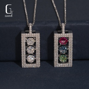 Colgante de Moissanita Redonda con Corte Brillante, Plata 925, VVS, Diseño de Semáforo, Joyería Fina Personalizada de Hip Hop para Hombre, Colgante de Diamante de Moissanita - Product Image 2