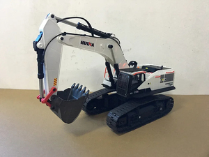 Excavadora de aleación de simulación con control remoto Huiner 1594 1/14 2.4GHz, modelo de excavadora con control remoto de 22 canales, juguete para niños, regalo. - Product Image 2