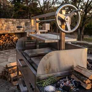 Barbecue a carbonella/legna con design rustico moderno, maniglia a croce Santa Maria, sollevamento manuale a barra rotante per girare il cibo - Product Image 3
