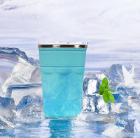 Gobelet isotherme réutilisable avec ouverture de remplissage d'eau et couche de refroidissement congelable