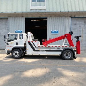 Petit camion de dépannage FAW 4x2 avec grue et nacelle de levage combinées, capacité de 5 tonnes, pour le sauvetage en ville - Product Image 6