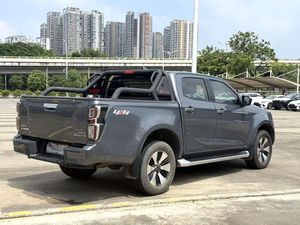 Prix de Gros 2021 Voitures d'Occasion <span class=keywords><strong>Isuzu</strong></span> D-MAX 1.9T Diesel 4x4 Automatique V-CROSS Pick-up pour l'Exportation Faible Kilométrage Sans Accident - Product Image 4