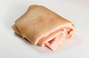 Viande de Porc Congelée BQF de Qualité Supérieure, Coupes de Pieds et Peaux, Emballage en Vrac Sous Vide, Vente en Gros pour la Restauration Professionnelle - Product Image 3