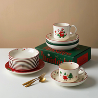 Service de table de Noël personnalisé OEM ODM, ensemble de vaisselle en céramique, assiette, tasse, bol pour les repas festifs