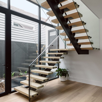 Escalier moderne en bois massif avec poutre monobloc en acier inoxydable, garde-corps en verre, écologique, durable, métal, garantie 5 ans, pour appartement intérieur