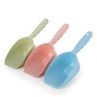 Nouveau design personnalisé en plastique de couleur bonbon cuillère pour aliments pour chiens et chats pelle d'alimentation vente en gros