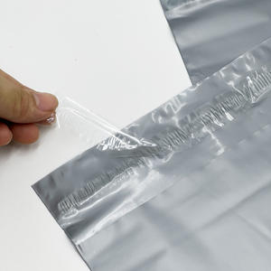 Sacs d'expédition en polyéthylène personnalisés avec logo, pour vêtements, chaussures, traitement de surface imprimé, services de messagerie, gris/argent - Product Image 2