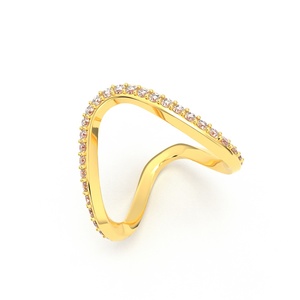 Anillo de Compromiso de Alta Calidad en Oro Blanco PT 950 con Moissanita Corte Cojín y Anillo de Boda con Diamantes - Product Image 1