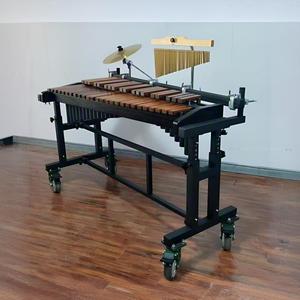 L'orchestre joue du xylophone de marche et de la marimba (hors autres instruments à percussion) - Product Image 3
