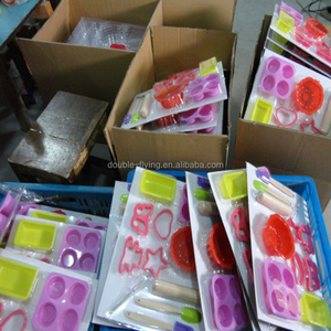 ชุดอุปกรณ์ทำขนมสำหรับเด็ก 11 ชิ้น พร้อมพิมพ์มัฟฟินซิลิโคน, พิมพ์ขนมปัง, ไม้คลึงแป้ง, ที่ตัดคุกกี้ และที่ตีไข่, อุปกรณ์ครัวขนาดเล็กสำหรับเด็ก - Product Image 5