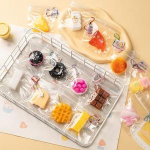 CHENXI Vente en gros de mini jouets mochi squishy, pendentifs kawaii, sacs cadeaux, cadeaux d'anniversaire, squishies anti-stress unisexes pour tous les âges - Product Image 2