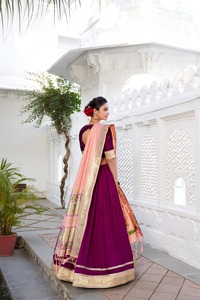 Vino Vichitra Seda Lehenga Choli Con Paithani Dupatta Y Blusa Bordada Lehenga Indio - Product Image 6
