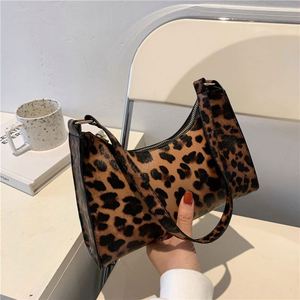 Women's Underarm Bags Autumn Trendy Shoulder Bag <b>Cute</b> Simple Handbags and <b>Purses</b> Female Travel Small Totes R2208 - Product Image 4