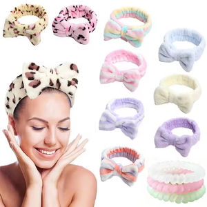 Diadema de Felpa Coral con Lazo de Leopardo/Puntos Multicolor para Mujer - Estilo Europeo y Americano para Bodas y Viajes - Product Image 1