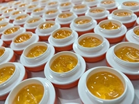 Démaquillant pour cils à base d'extraits végétaux, formule gel à séchage rapide, texture gelée, plusieurs options de saveurs, personnalisation OEM/ODM