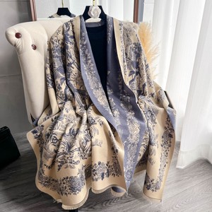 <span class=keywords><strong>Sciarpa</strong></span> Quadrata Grande da Donna di Alta Gamma Autunno/Inverno 2025 con Motivo Fresco e Semplice Scialle Caldo Spesso - Product Image 1