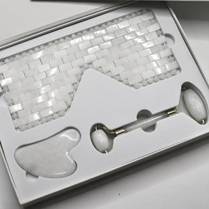 Rouleau de massage vibrant en jade 100% pierre de jade naturelle, outil de lifting facial pour le <span class=keywords><strong>visage</strong></span> et le cou, réduit les gonflements - Product Image 2