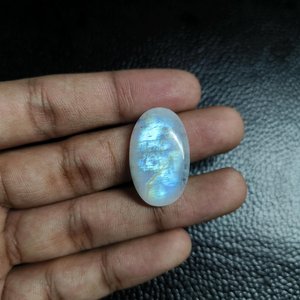 Pierre de Lune Arc-en-ciel Naturelle Ovale Cabochon Pierre Précieuse Non Montée 27 carats 28x17mm Fabrication de Bijoux Exportateur en Gros Inde - Product Image 4