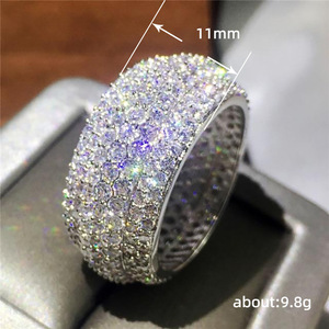 Anello alla Moda con Motivo a Stella, Design Minimalista ed Elegante, Gioiello da Donna per Uso Quotidiano, Anello Statement - Product Image 3