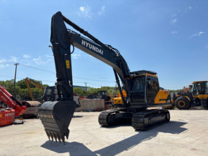 เครื่องขุดตีนตะขาบไฮดรอลิกฮุนได HX220S รถมือสอง2022รุ่นคัมมินส์ปั๊มแกนมอเตอร์ - Product Image 5