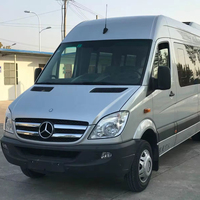 Minibús Sprinter de Lujo Personalizado de 17 Asientos en Venta, Furgoneta con Emisión Euro 4, Transmisión Manual y Motor Diésel