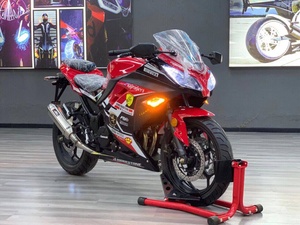 <span class=keywords><strong>Moto</strong></span> sportive Ninja <span class=keywords><strong>d</strong></span>'<span class=keywords><strong>occasion</strong></span> OEM, petite taille, 400cc, moteur monocylindre, puissance 10,2 kW, vitesse maximale 120 km/h - Product Image 1