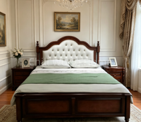 Massivholz-Bettgestell in King- und Queen-Size, Vintage-Design mit Geschwungenen Schnitzereien und Gepolstertem Kopfteil, Traditionelles Amerikanisches Farmhaus-Schlafzimmer