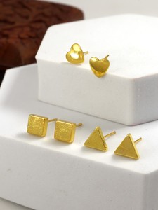 Ensemble de 3 paires de boucles d'oreilles plaquées or 24 carats pour femme, style géométrique, cœur, carré, triangle, pour usage quotidien minimaliste - Product Image 6