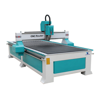 Routeur CNC 3 axes automatique 1325 le plus rentable pour le travail du bois avec système de changement d'outil automatique