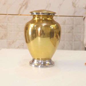 โกศเผาศพทองคำสำหรับผู้ใหญ่ดีไซน์เนอร์ทำจากอะลูมิเนียมโลหะที่มีคุณภาพดีที่สุดสำหรับขี้เถ้ามนุษย์ผลิตโดย - Product Image 1