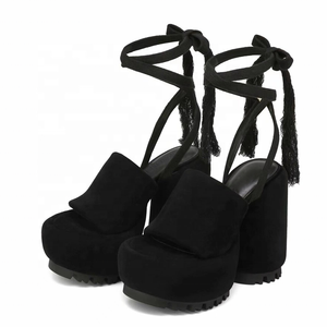 Sandalias de tacón alto con flecos y cordones en el tobillo para mujer, diseño nuevo, con plataforma gruesa y punta abierta, de gamuza - Product Image 2