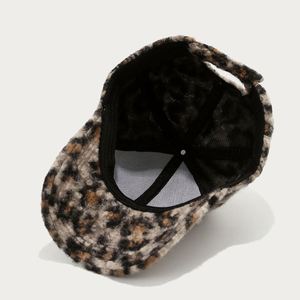 Gorra de Béisbol con Estampado de Leopardo para Mujer, Nueva Colección Otoño Invierno, 6 Paneles, Protección Solar, Cálida, Estilo Vintage, Felpa - Product Image 5