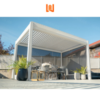 Balcon de luxe pergola en aluminium toit à persiennes réglable pavillon blanc résistant aux intempéries