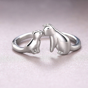Anello con Gatti che si Baciano, Design Minimalista Animale, Regolabile, Gioiello di Moda per Uso Quotidiano - Product Image 3